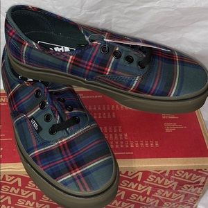 💟VANS AUTHENTIC PLAID BLACK CLASSIC TARTAN GUM 🆕